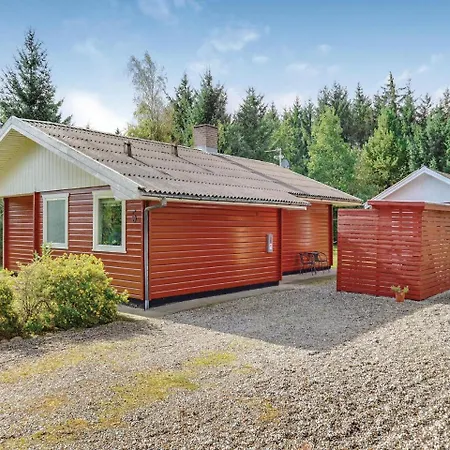 Three-bedroom Holiday In *