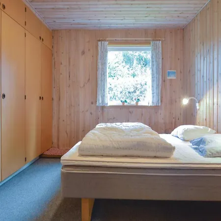 別荘 Three-bedroom Holiday In *